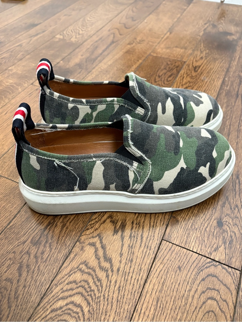 Veronica Beard Canvas Printed Sneakers in Green Camo Women's 37
